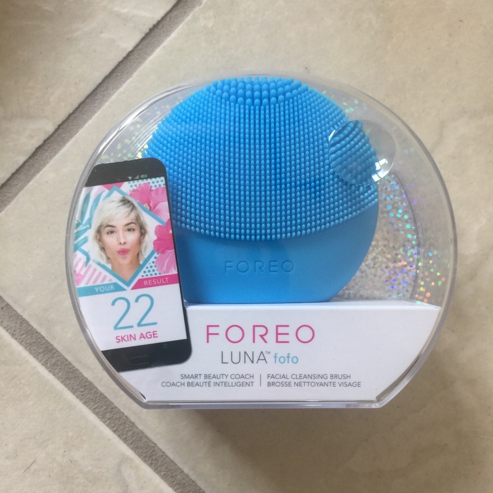 Foreo Luna fofo Smart Facial Cleansing Brush